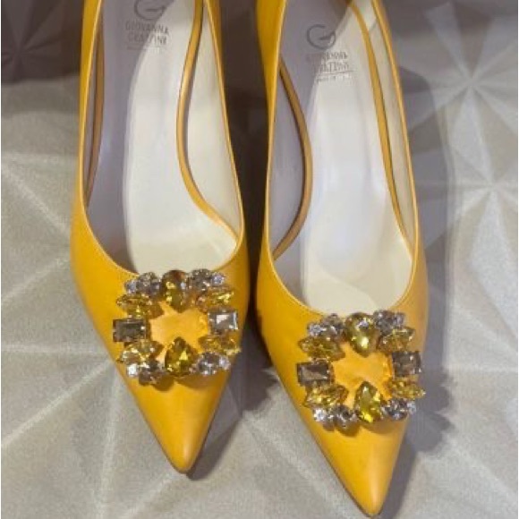 NWT Made In Italy Giovanna Grazzini yellow embellished kitten heels size EU41 - Picture 7 of 7